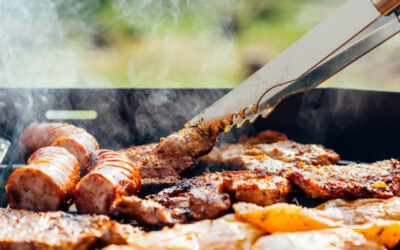 Backyard BBQ Tips for a Healthy, Happy Summer